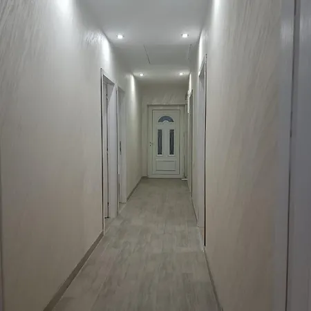 Dasa Appartamento Belgrado